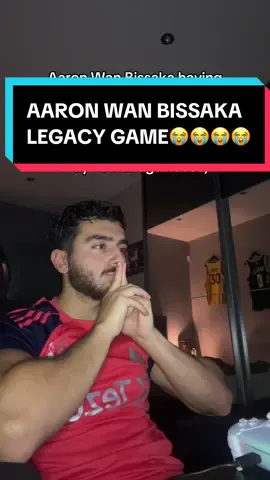 No shock there.. terrible half #manutd #manchesterutd #wanbissaka #PremierLeague #footballtiktok 