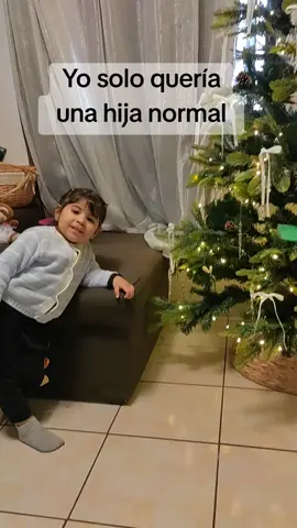 Yo solo quería una hija normal, pero me salió inteligente jajaja!!  Lyra super fan de black sabbath escuchamos sus canciones 1000 veces al día jajaja!! #blacksabbath  #metal  #rock  #rockstar 