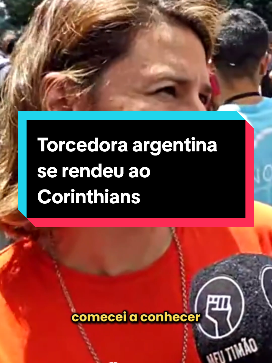 Ela torcia pro Boca Juniors, chegou no Brasil, se encantou com a Fiel e virou torcedora do Corinthians 😍 🎥 Meu Timão / NaRua #Corinthians #Timao #MeuTimao #TorcidaCorinthians #FielTorcida 