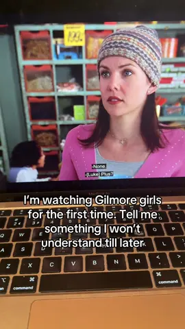 I’m hoping Gilmore girls can be my new addiction 🫶🫶 #gilmoregirls #tvseries #fyp #foryou 