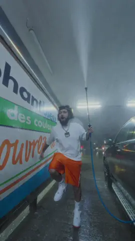 Dans ma te-tê chui Bow-Wow-Wow!! When should I drop this? #elgrandetoto #salgoat #volume2 #boomx3 #egtdaily 