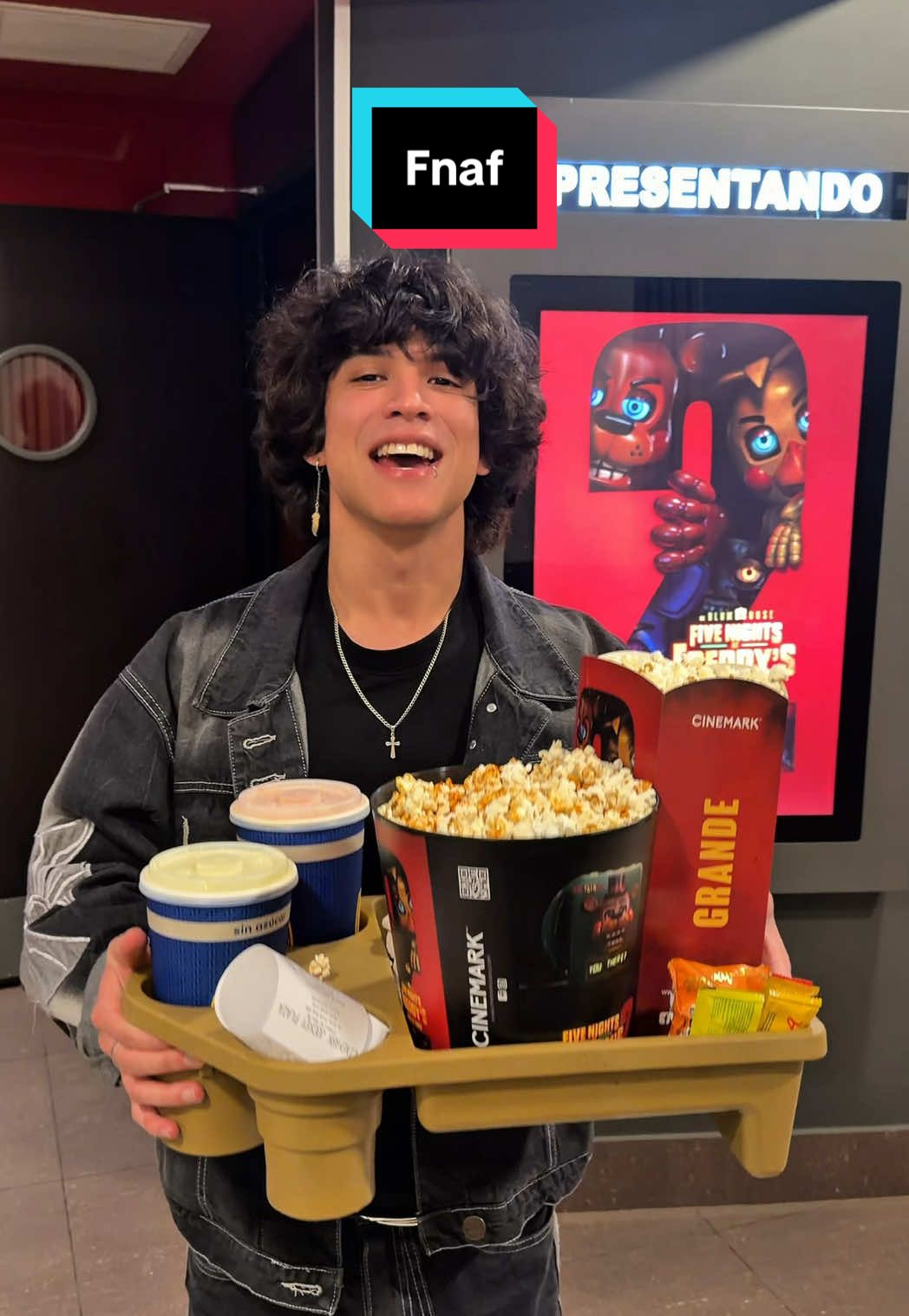 Me atraparon, es cine 🫩❤️ || #fnaf #amigos #memes #comedia #fypシ゚ 