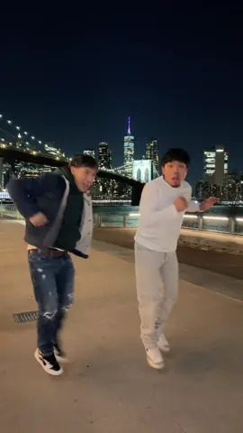 Con quien les gustaría que haga este trend ? 😎 #chicha #newyork #brooklyn #newtrend #ecuador 