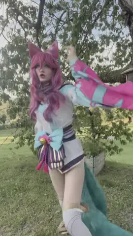 #ahrileagueoflegends #ahricosplay #ahrileagueoflegends #fypシ゚ #cosplay 