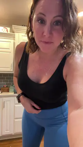 Hands down the best all around legging in every department! #athleisure #leggings #halara @Halara 