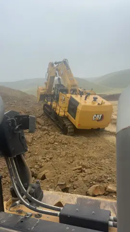 9 hour 6015, first scoops#bluecollar #heavymachinery #construction #excavator #6015 