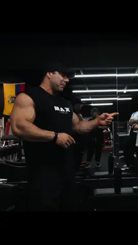 Nunca desista do seus sonhos. #musculacao #ganley #fisiculturismo 