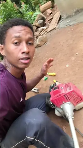 roçadeira com problema #maquina #rocadeira #vidanaroça 