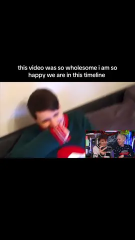 even when they arent even commentating and just watching it just WARMS MY HEART!!!!!!!!!!!!! DNP ARE HAPPY!!!!!!!!!!!! #danandphil #phillester #danhowell #phan #christmas fyp fake everything