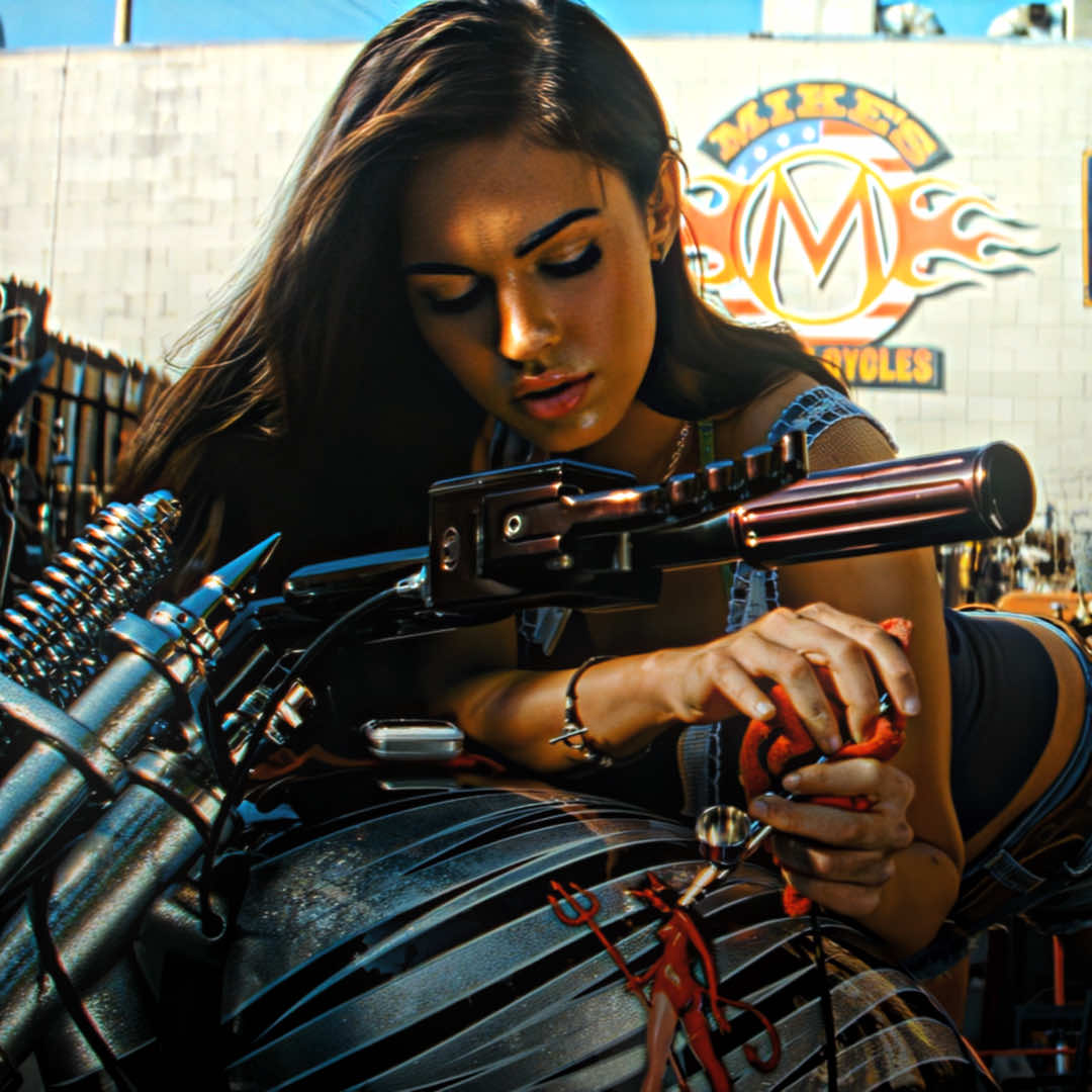 her outfit so peak>  #meganfox #meganfoxedit #transformers #edit #fyp 