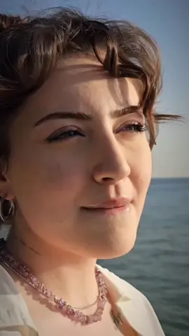 لو ترحم العاشق وتطفي جمرتك، والا تفك اقيود جنحاني واطير 