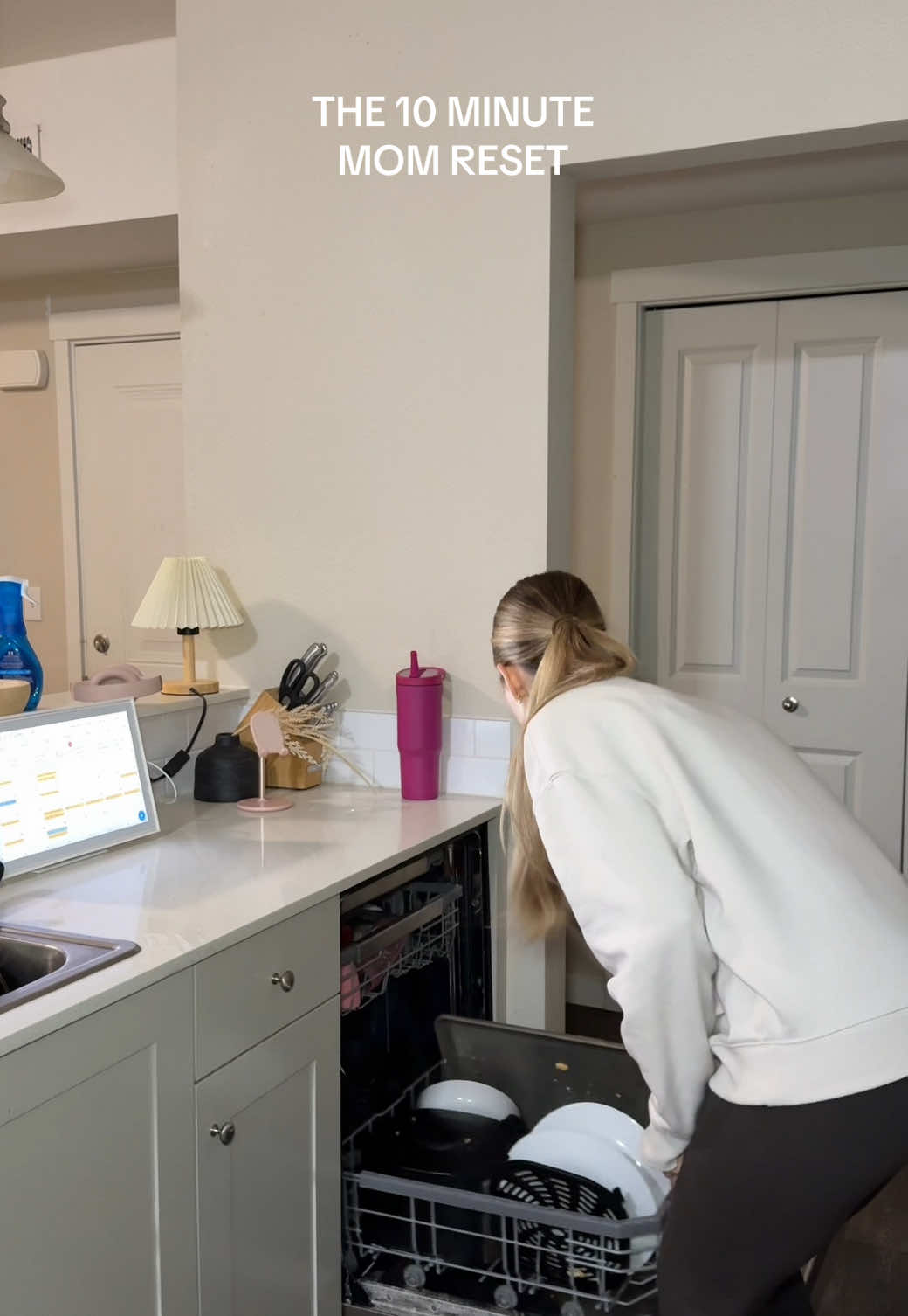 THE 10 MINUTE MOM RESET EVERYBODY! 💗 This has truly changed everything for me. Life is busy as a mom so let's make it lighter.  @Warmies @HYDROJUG @ATHLETA @Cleancult @Minky Couture @Lovevery  #cleaningtok #the10minutemomreset #CleanTok #momroutine #cleaningmotivation 