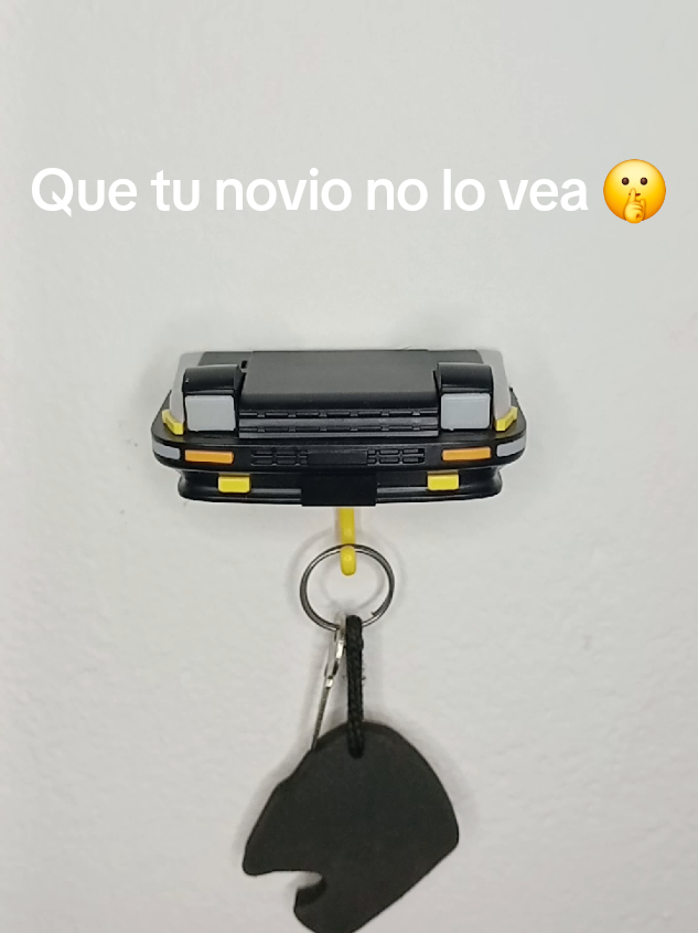 Que no lo vea tu novio 😬. #jdm #novios #hombres #llavero #autos 
