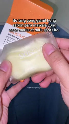 mild lang ang amoy, good for acne, dark spots and pimple mark.. love it!🧼🫧🧖‍♀️ #salicylicacidsoap #skinever #skineversoap #skineveracnesoap #skineversalicylicacid 