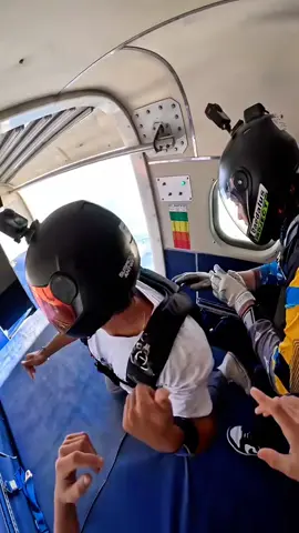 skydiving  #skyvista #skyline #skyview #skydiving #viral 
