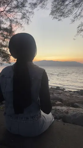 aku memang bukan perempuan yang baik , tetapi semoga baikku tidak kamu temui di perempuan manapun