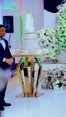 Umependa Couple Ipi ?