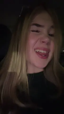 Side part+pointless tiktok= 🤌🏻 #fyp #acting 