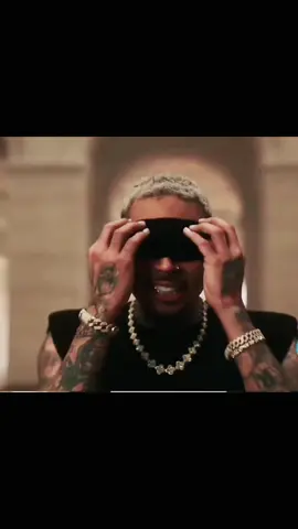 Some memories remain even in silence, and the night holds the words that cannot be said 🌹 #fyp  #foryoupage❤️❤️  #foryour  #foryourepage  #viralvideos 