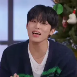 🎄❄️☃️🎊 #jeongwoo #treasure 