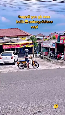 Monitor ketua ini mau otw kok mala motor nya minta balik lagi🤣🤣
