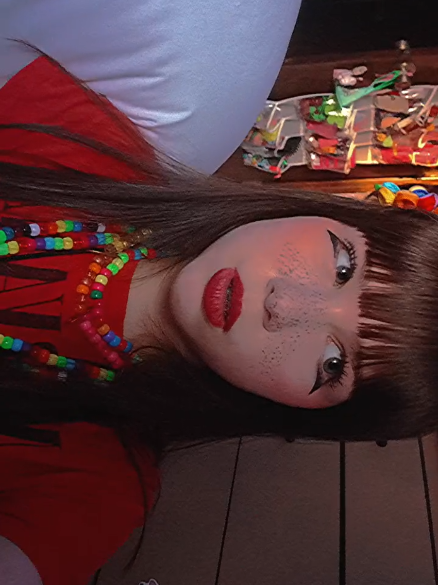 #backrooms #decora #dreamcore #weirdcoreaesthetic #fypシ  I see patterns, don't try to hide it from me meanies 🖍️🧶🌟🐸🦕