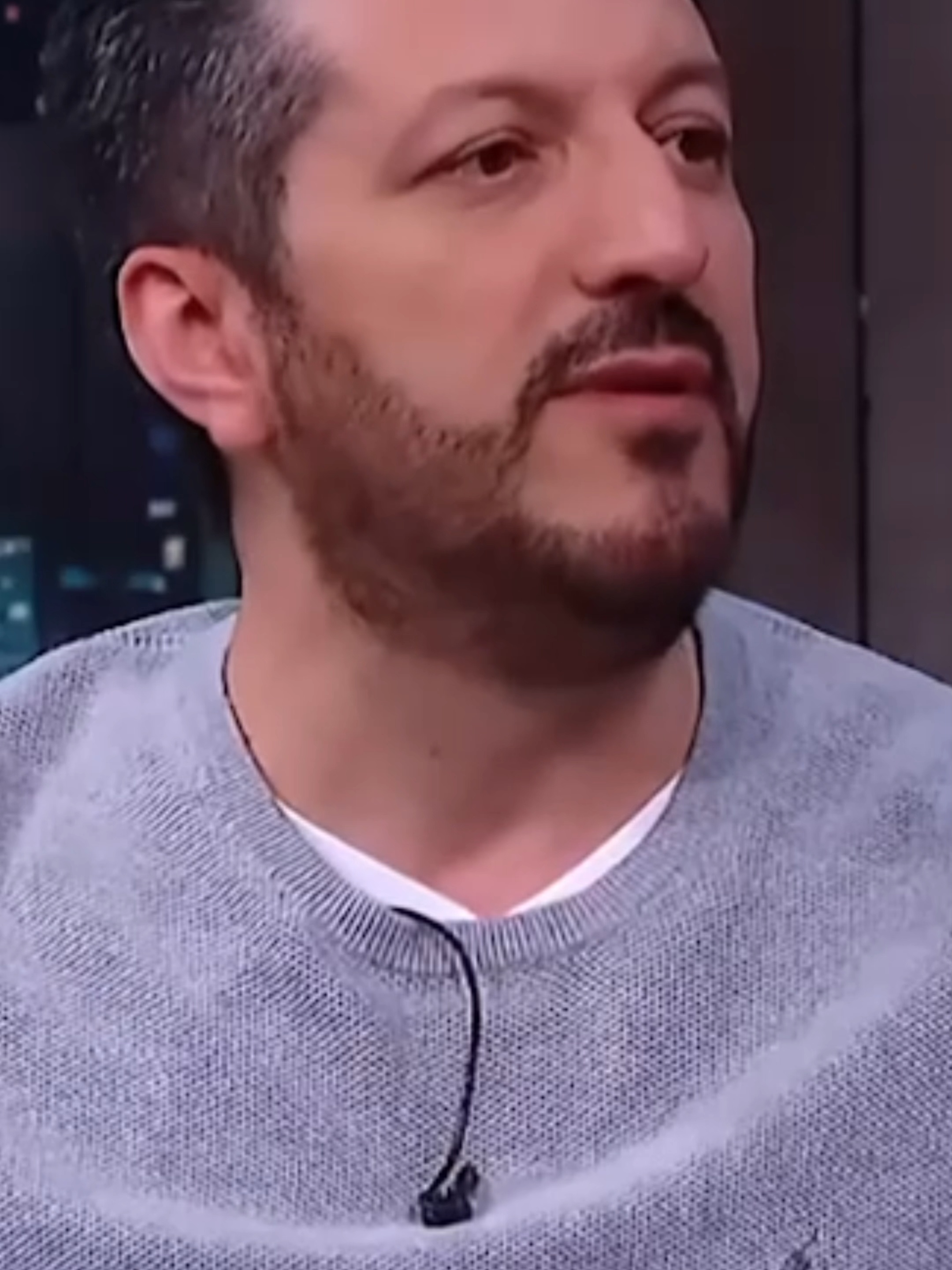 CELULAR EM MODO AVIÃO NO VOO É MITO?#fyp #thenoite #viral #shorts