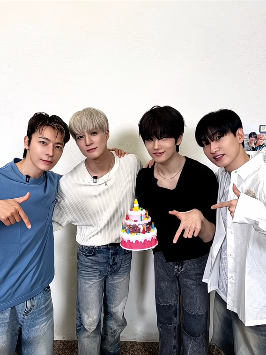 Bener² like father like son😭🤏#donghae #eunhyuk #jeno #jisung 