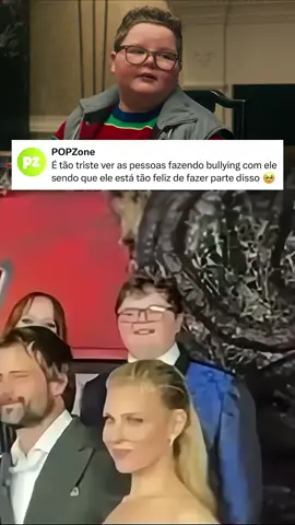 O Jake Connelly, que interpretou o Derek na quinta e última temporada de “Stranger Things”, tá sendo vítima de ataques nas redes… e isso é tão cruel. O menino é literalmente uma criança, todo bobinho e feliz por fazer parte do elenco, realizando um sonho gigantesco 🥹 #strangerthings #derekturnbow #jakeconnelly 