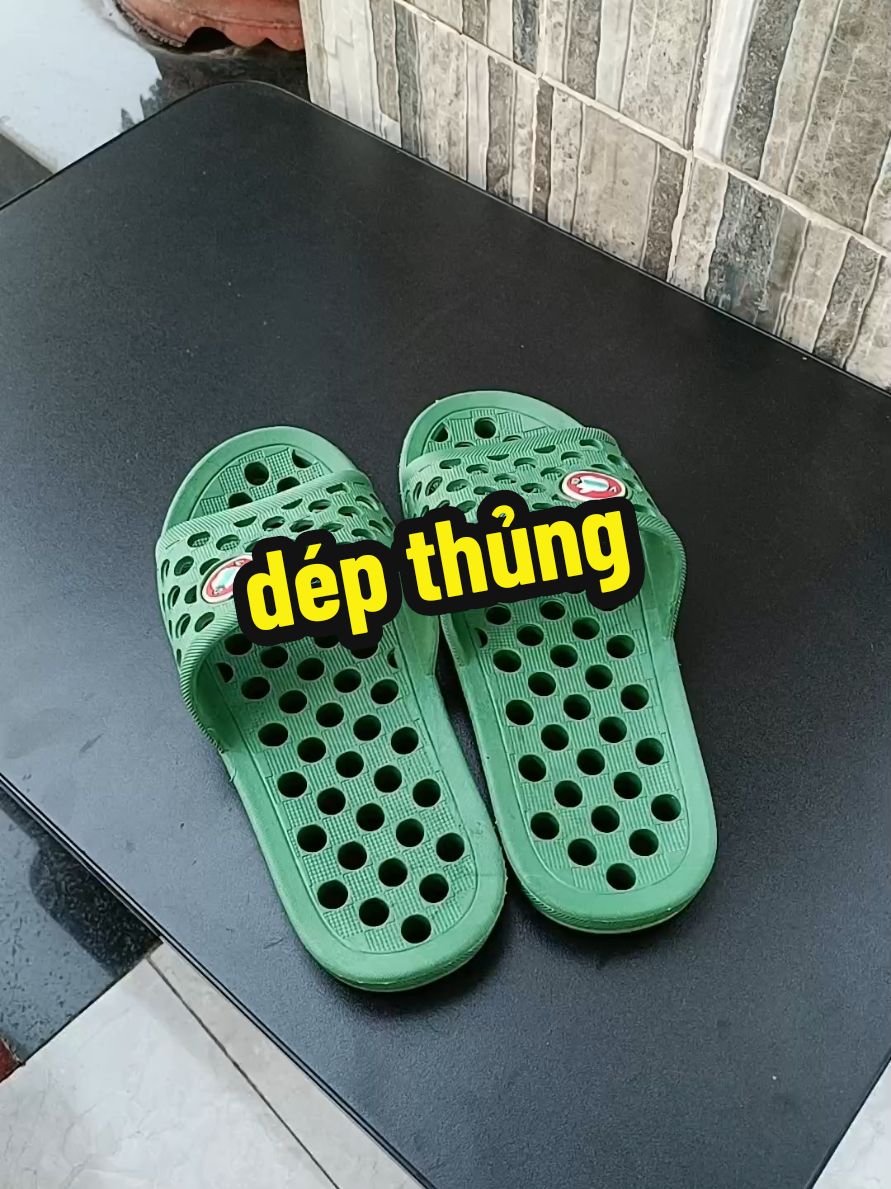 dép thủng giá yêu thương  #xuhuong #xuhuongtiktok #dep #tiemnhaut 