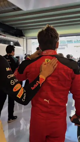 ketempelan max auto ngacirr 🏎️⚡️ #maxverstappen #charlesleclerc #ferrarif1 #redbullracing #f1 