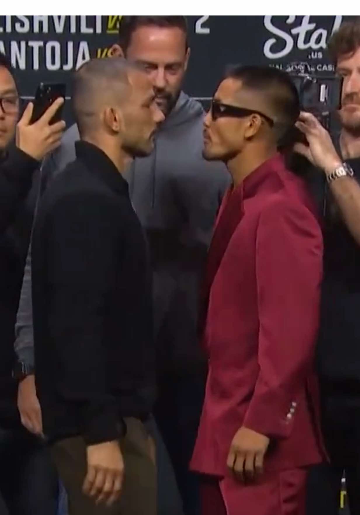 For the flyweight title 🏆 #AlexandrePantoja vs #JoshuaVan - who you got!? #UFC323 | Live Sunday | Order at Link in Bio | #UFC #MMA