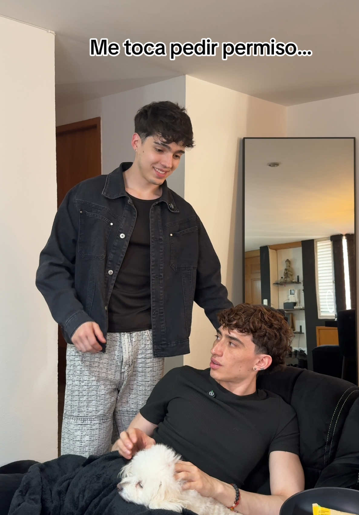 Me toca pedir permiso 🥲 #comedia #parejas 