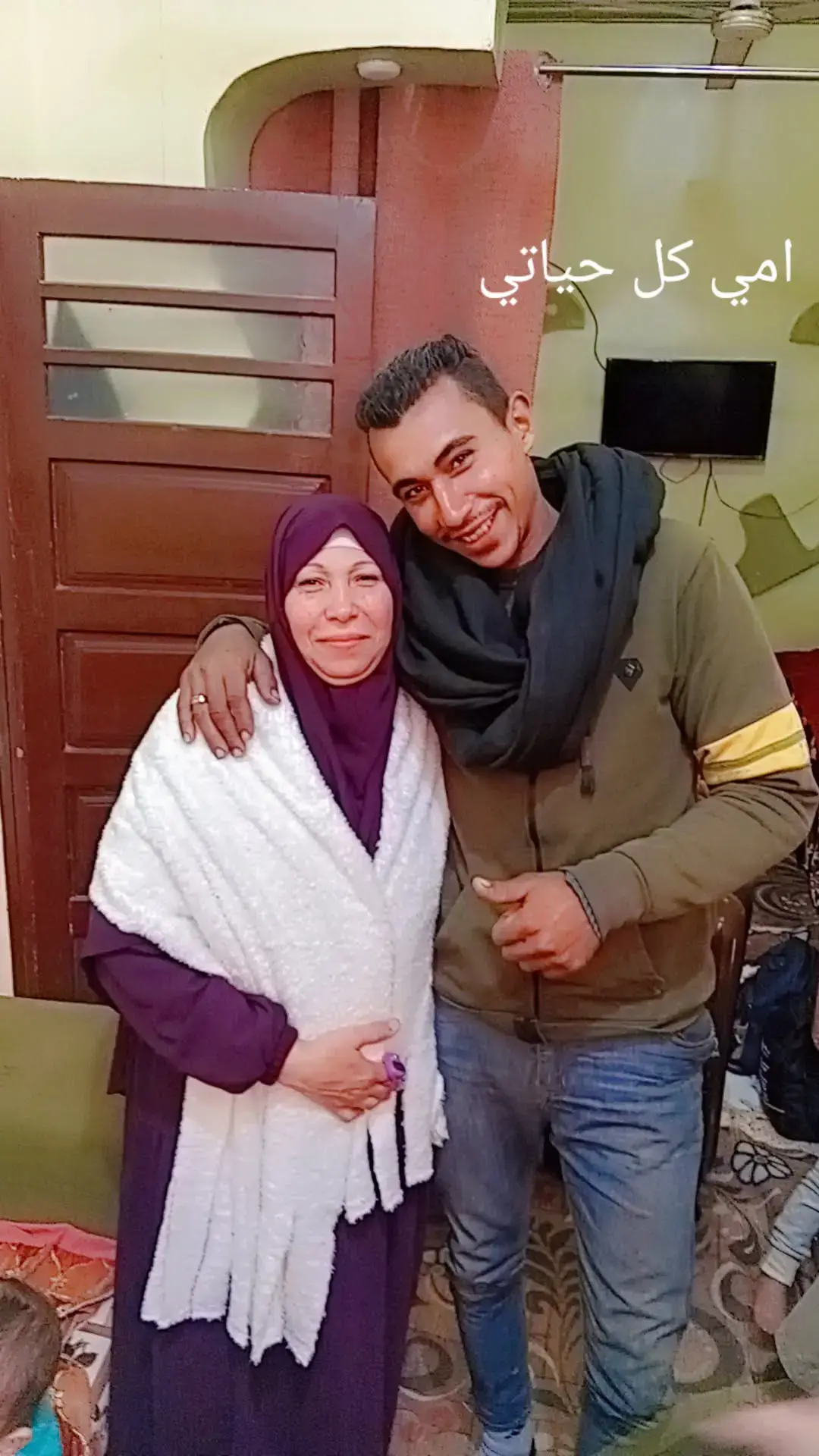 أنا امي كل حياتي