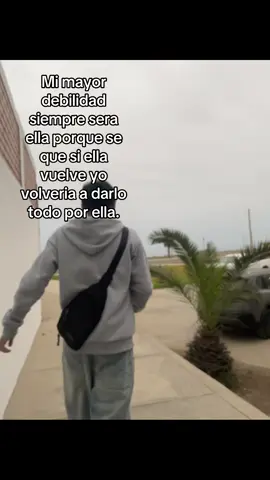 SOLO ELLA #vuelve #paratii #fyp 