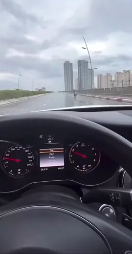 Phụ nữ có thể yêu người đàn ông trong tay không có gì nhưng nhất định đừng yêu người đàn ông trong tim không có mình