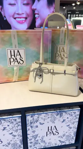 #xuhuong #HAPAS #tuixach #tuixinh #quatang Mẫu túi đeo vai được tặng kèm charm😗🫰🏻