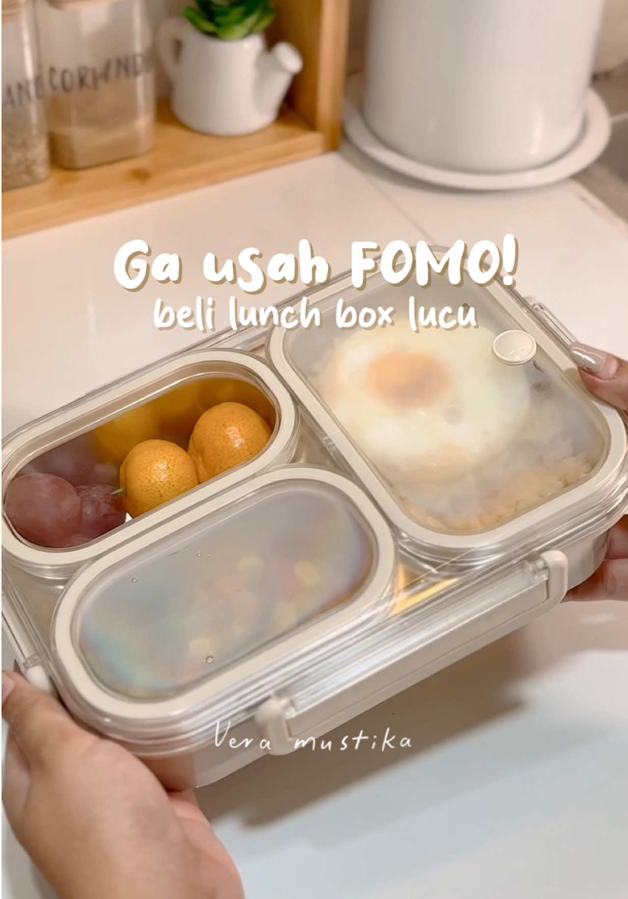 Replying to @Ravend Arsha ini paassss banget ukurannya! suka banget juga sama desain lunch box nya yg minimalis, estetik, dan paling penting bahannya stainless, anti bocor, anti bercampur juga.  #lunchbox #lunchboxstainless #kotakmakan #tempatbekal #creatorsearchinsight 