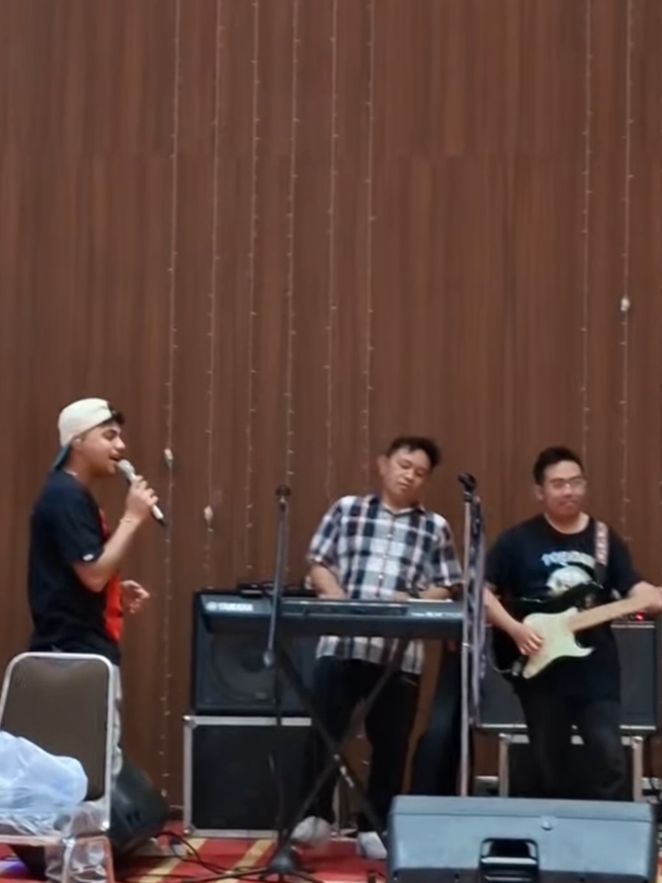 GR pichekota~ cr : hyungke_18 #piche #pichekota #manado #sulawesiutara #natal 