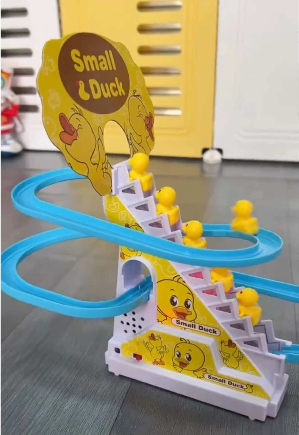 Brinquedo Pista Pato 9 Patinhos Escorrega Tobogã Escada Musical com Som e Led. #brinquedo #pistapatos #achadinhosdajacke #achadinhosdashopee #achadinhos 