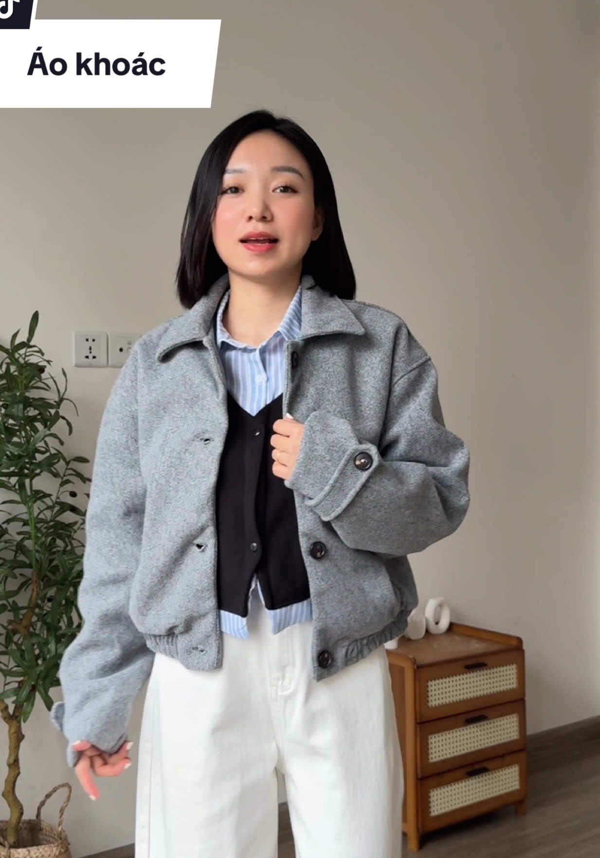 Áo khoác xinh yêu form đẹp tôn dáng lắm các bà ơi #aokhoac #aokhoacnu #aokhoacdaep 