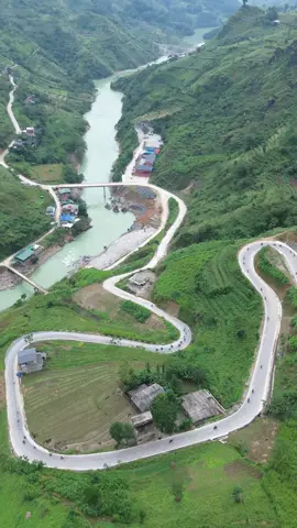 “Đèo mã pì léng - mèo vạc -sông nho quế - hà Giang 🏞️”