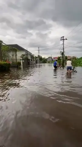 Mudahan kd terjadi lagi banjir banjarmasin 2021 🥹