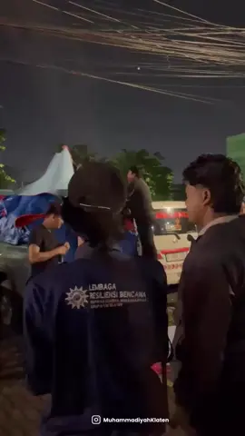 Jalur darat tim MDMC begerak. Tanggab Bencana Aceh & Sumatera. Semangat selalu !