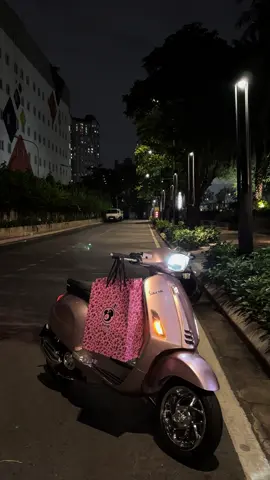 hihihaha #vespa #hồngporsche #xh #fyp 