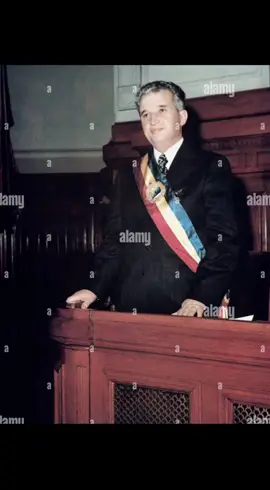 @🎀✨️Valentina✨️🎀 @Diana Iovanovici-Șoșoacă @Liber Dacul Greu de Ucis @sosocaruldreptatii @jocuri_retro.romania La mulți ani de Sfântul Nicolae! #6decembrie #sfantulnicolae #ziuaonomastica #NicolaeCeausescu #Romania 