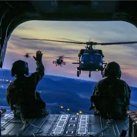 Hit follow and Stand with your Army 🇺🇸🇺🇸 #usa🇺🇸 #army #soldier #trend #usaus 