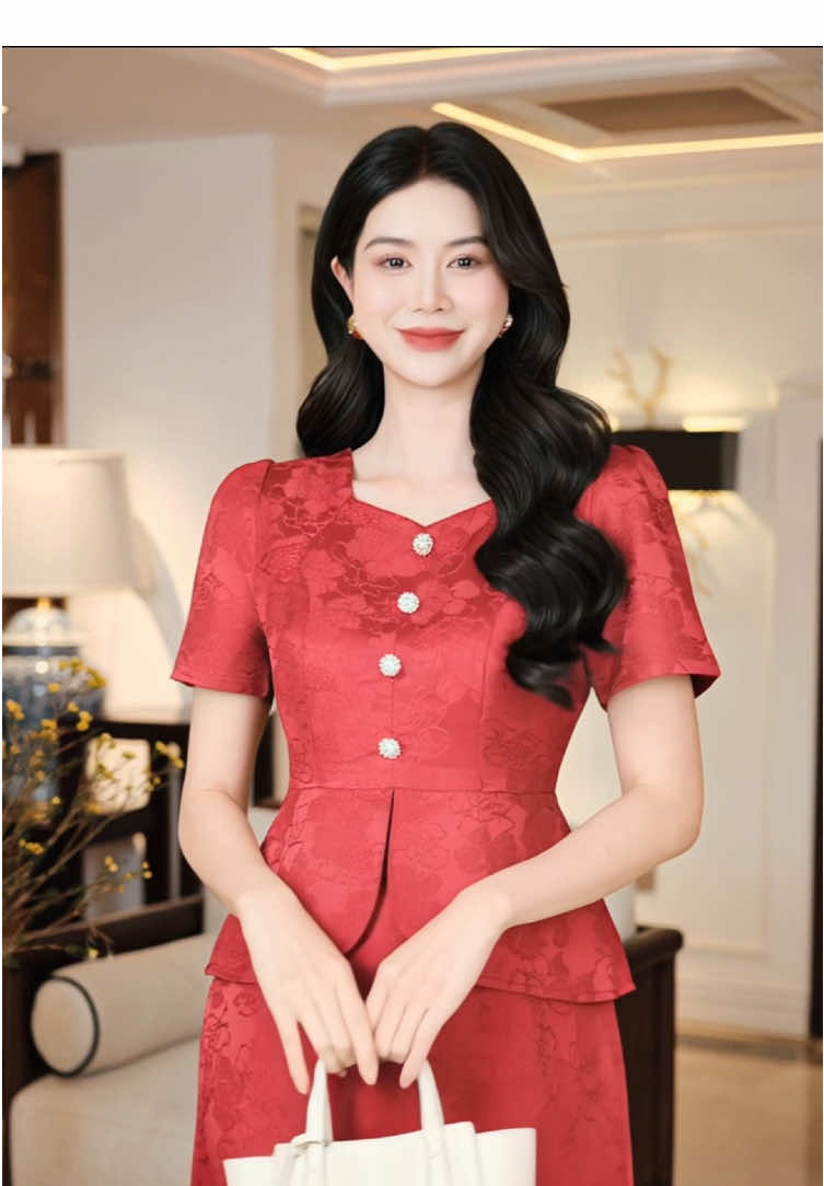 Mẫu đầm dự tiệc sang trọng #thieuhoa #thoitrangtrungnien #vayditiec 