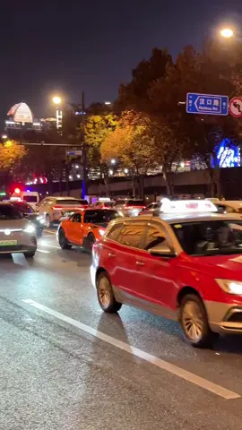 Đỗ xe ở nhà là lựa chọn an toàn nhất, nhưng đó không phải là mục đích của việc mua xe. Nằm trên giường là thoải mái nhất, nhưng đó không phải là ý nghĩa của cuộc sống.