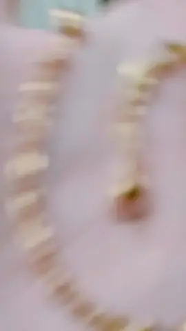 Yang Lagi Ramai dicari! 🔥 Gelang Nuri Titanium bikin tangan kamu auto stylish ✨ Cek keranjang kuning sekarang 🛒💛